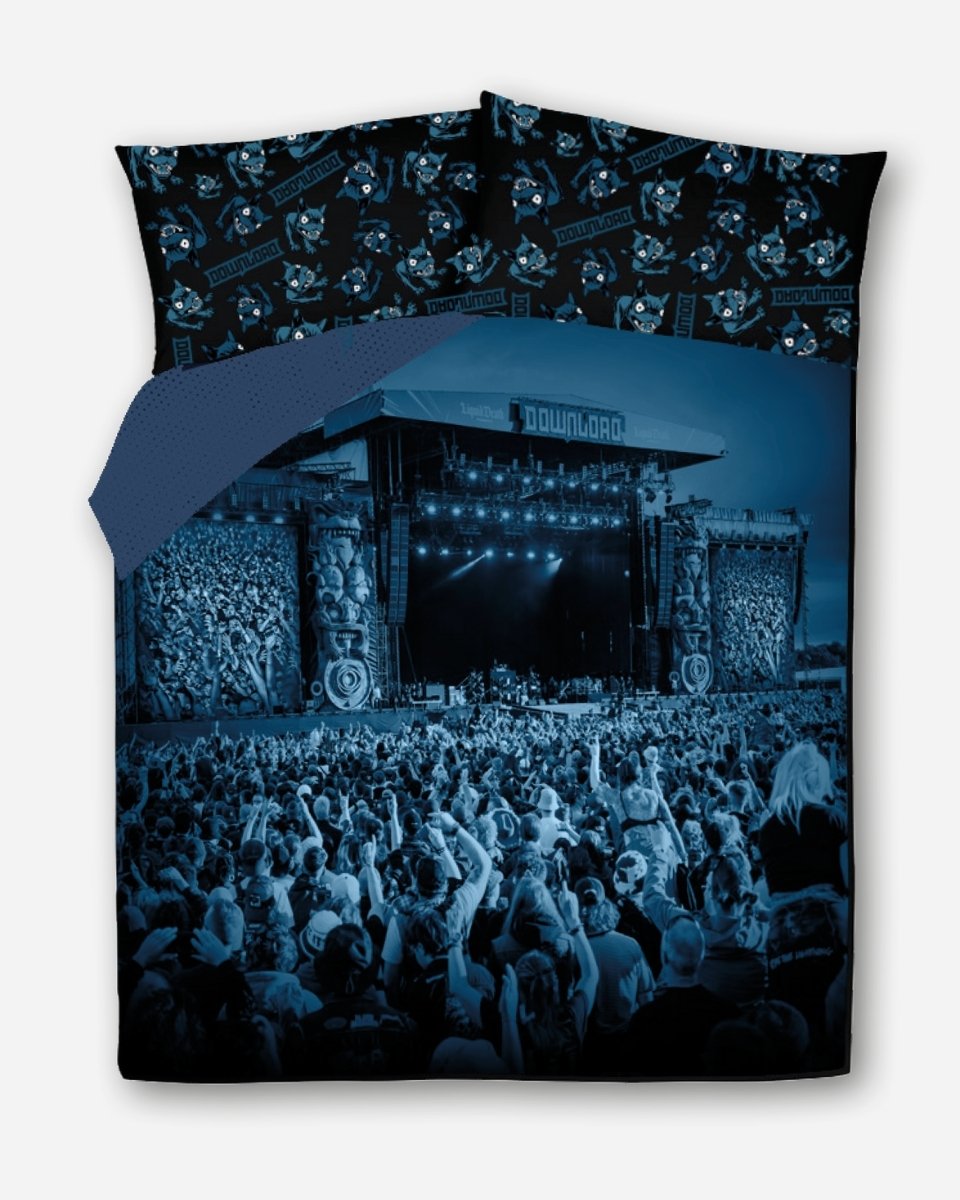 The Download Stage Duvet Set by 2025 showcases a lively concert crowd before a lit Download Festival stage, with cartoon skulls and festival logos decorating the top.